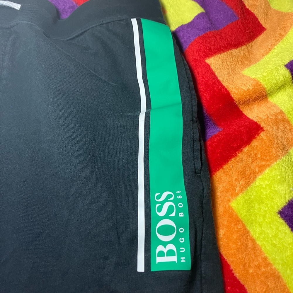 Hugo Boss joggers XL - Picture 2 of 4